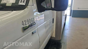 2019 Ford Super Duty E-450 Cutaway DRW – miniatura 30