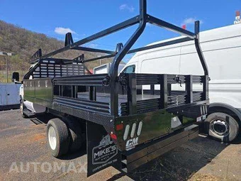 2019 Ford Super Duty E-450 Cutaway DRW - miniatura 2