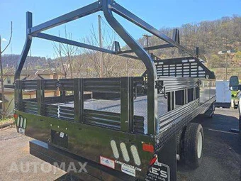 2019 Ford Super Duty E-450 Cutaway DRW - miniatura 3