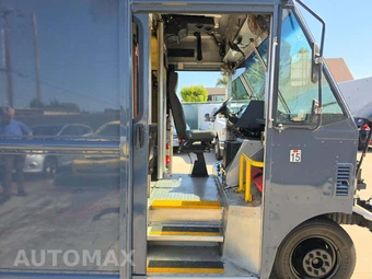 2019 Ford Super Duty E-450 Stripped Chassis DRW - miniatura 11