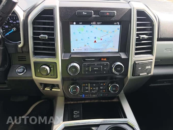 2019 Ford Super Duty F-250 Lariat Crew Cab Long Bed - miniatura 10