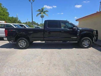 2019 Ford Super Duty F-250 Lariat Crew Cab Long Bed - miniatura 4