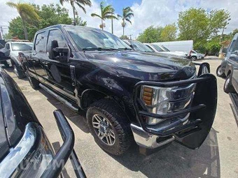 2019 Ford Super Duty F-250 Lariat Crew Cab Long Bed - miniatura 4