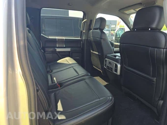 2019 Ford Super Duty F-250 Lariat Crew Cab Medium Bed - miniatura 16