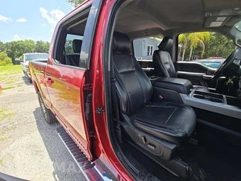 2019 Ford Super Duty F-250 Lariat Crew Cab Medium Bed - miniatura 18