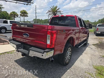 2019 Ford Super Duty F-250 Lariat Crew Cab Medium Bed - miniatura 3