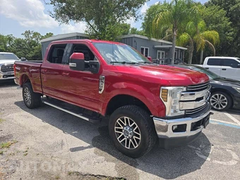 2019 Ford Super Duty F-250 Lariat Crew Cab Medium Bed - miniatura 4