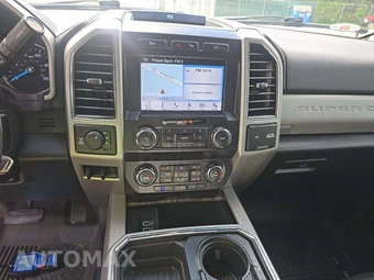 2019 Ford Super Duty F-250 Lariat Crew Cab Medium Bed - miniatura 10