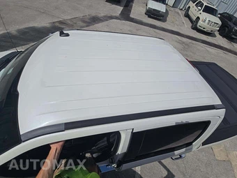 2019 Ford Super Duty F-250 Lariat Crew Cab Medium Bed - miniatura 12