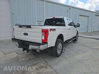 2019 Ford Super Duty F-250 Lariat Crew Cab Medium Bed - miniatura 3