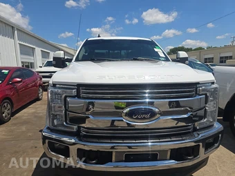 2019 Ford Super Duty F-250 Lariat Crew Cab Medium Bed - miniatura 2