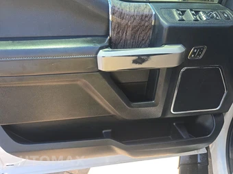 2019 Ford Super Duty F-250 Lariat Crew Cab Medium Bed - miniatura 9