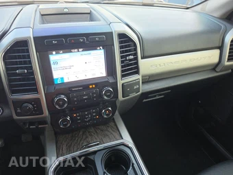 2019 Ford Super Duty F-250 Lariat Crew Cab Medium Bed - miniatura 11