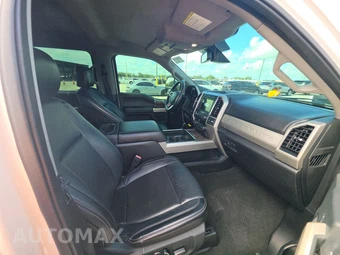 2019 Ford Super Duty F-250 Lariat Crew Cab Medium Bed - miniatura 8