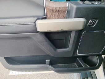 2019 Ford Super Duty F-250 Lariat Crew Cab Medium Bed - miniatura 9