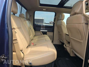 2019 Ford Super Duty F-250 Lariat Crew Cab Medium Bed - miniatura 16