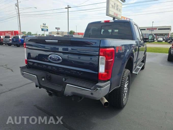 2019 Ford Super Duty F-250 Lariat Crew Cab Medium Bed - miniatura 3