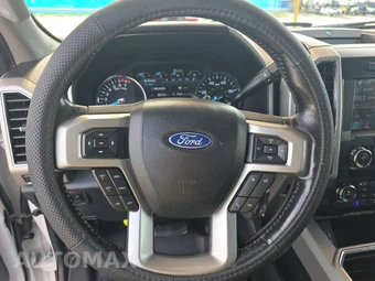2019 Ford Super Duty F-250 Lariat Crew Cab Medium Bed - miniatura 10