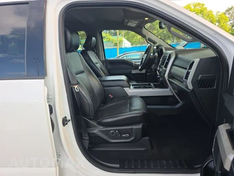 2019 Ford Super Duty F-250 Lariat Crew Cab Medium Bed - miniatura 8