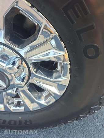 2019 Ford Super Duty F-250 Lariat Crew Cab Medium Bed - miniatura 19