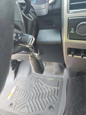 2019 Ford Super Duty F-250 Lariat Crew Cab Medium Bed - miniatura 5