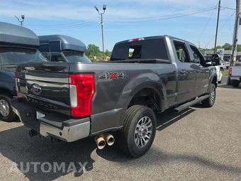 2019 Ford Super Duty F-250 Lariat Crew Cab Medium Bed - miniatura 3