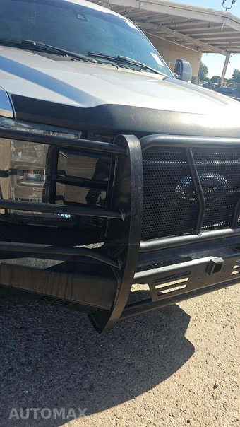 2019 Ford Super Duty F-250 Lariat Crew Cab Medium Bed - miniatura 24