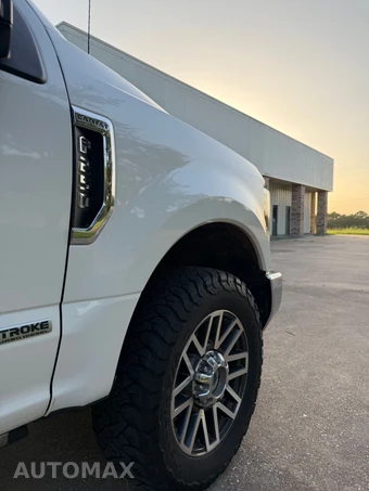 2019 Ford Super Duty F-250 Lariat Crew Cab Medium Bed - miniatura 8