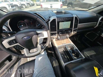 2019 Ford Super Duty F-250 Lariat Crew Cab Medium Bed - miniatura 10