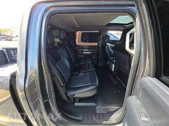 2019 Ford Super Duty F-250 Lariat Crew Cab Medium Bed - miniatura 16