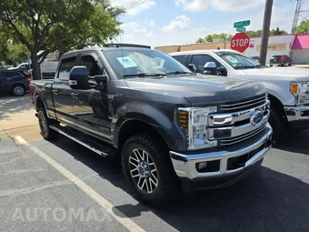 2019 Ford Super Duty F-250 Lariat Crew Cab Medium Bed - miniatura 4