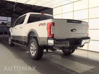 2019 Ford Super Duty F-250 Lariat Crew Cab Medium Bed - miniatura 6