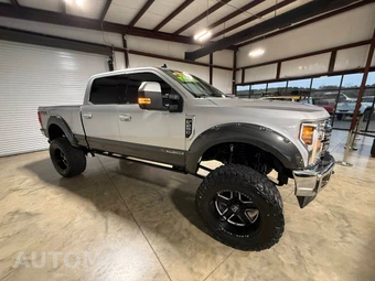 2019 Ford Super Duty F-250 Lariat Crew Cab Medium Bed - miniatura 10