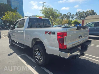2019 Ford Super Duty F-250 Lariat Crew Cab Medium Bed - miniatura 2