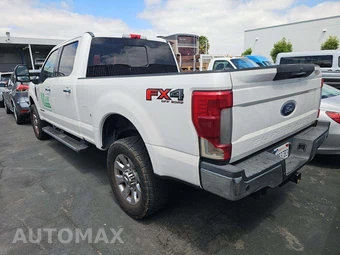 2019 Ford Super Duty F-250 Lariat Crew Cab Medium Bed - miniatura 2