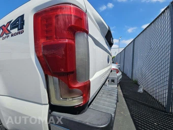 2019 Ford Super Duty F-250 Lariat Crew Cab Medium Bed - miniatura 24