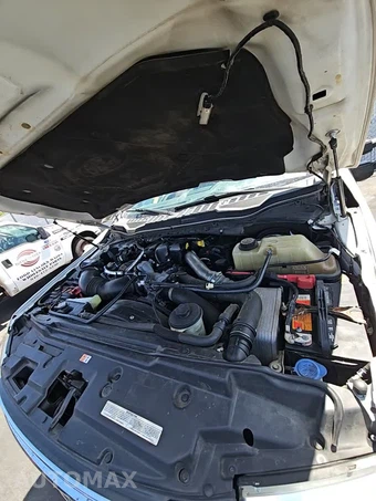 2019 Ford Super Duty F-250 Lariat Crew Cab Medium Bed - miniatura 27