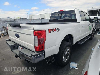 2019 Ford Super Duty F-250 Lariat Crew Cab Medium Bed - miniatura 3