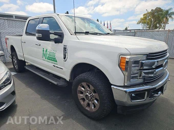 2019 Ford Super Duty F-250 Lariat Crew Cab Medium Bed - miniatura 4