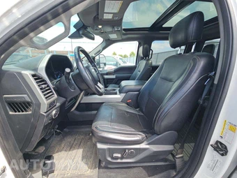 2019 Ford Super Duty F-250 Lariat Crew Cab Medium Bed - miniatura 6