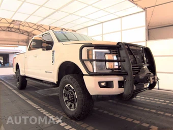 2019 Ford Super Duty F-250 Lariat Crew Cab Medium Bed - miniatura 3
