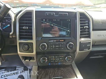 2019 Ford Super Duty F-250 Lariat Crew Cab Medium Bed - miniatura 10