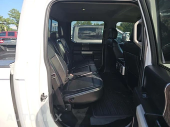 2019 Ford Super Duty F-250 Lariat Crew Cab Medium Bed - miniatura 16