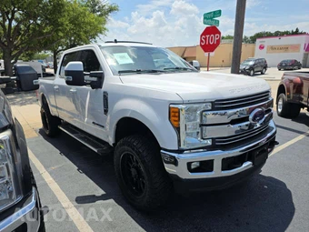 2019 Ford Super Duty F-250 Lariat Crew Cab Medium Bed - miniatura 4