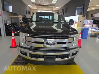 2019 Ford Super Duty F-250 Lariat Crew Cab Medium Bed - miniatura 2