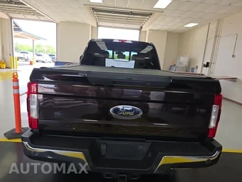 2019 Ford Super Duty F-250 Lariat Crew Cab Medium Bed - miniatura 5