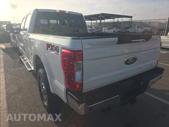 2019 Ford Super Duty F-250 Lariat Crew Cab Medium Bed - miniatura 6