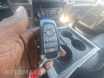 2019 Ford Super Duty F-250 Lariat Crew Cab Medium Bed - miniatura 8