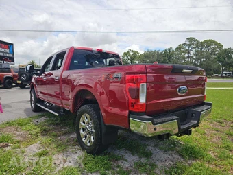 2019 Ford Super Duty F-250 Lariat Crew Cab Medium Bed - miniatura 2