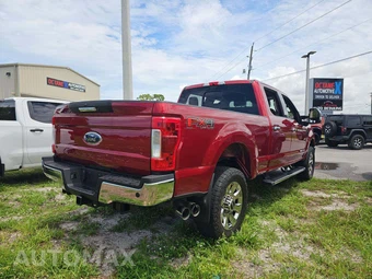 2019 Ford Super Duty F-250 Lariat Crew Cab Medium Bed - miniatura 3